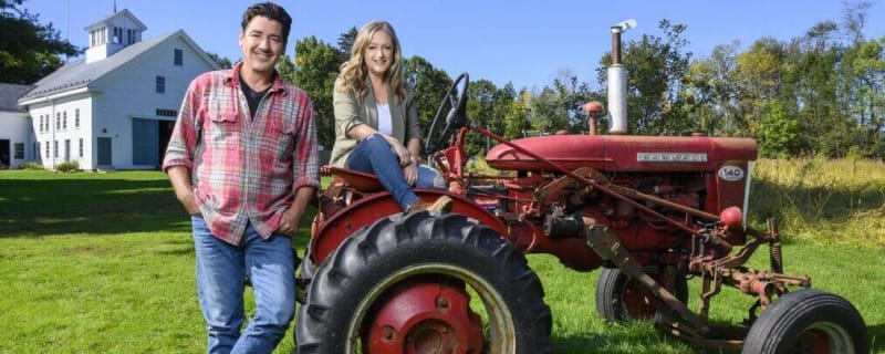 HGTV ‘Farmhouse Fixer’: Jonathan Knight & Kristina Crestin on Season 3 Dramas, Ghosts & NKOTB