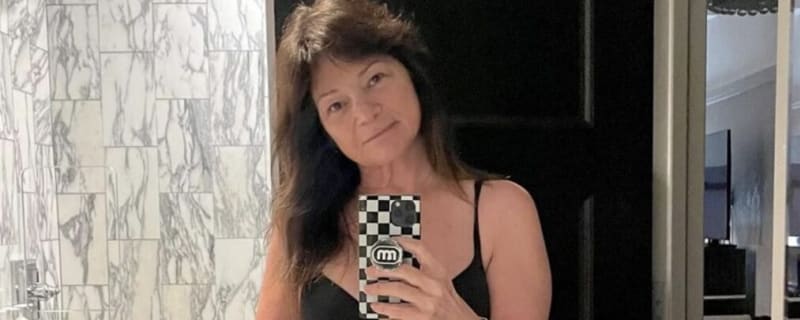 Valerie Bertinelli Shares Bikini Selfie & Says Her Body Has Been Through ‘Madness’