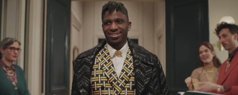 ‘Emily in Paris’ Star Samuel Arnold Reveals Season 5 Hopes & Julien’s True Feelings About Emily