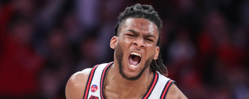 No. 9 St. John's holds off No. 24 Creighton