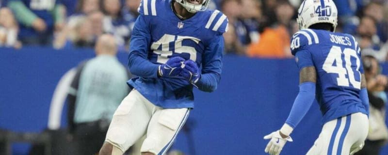 Report: 140-Tackle Linebacker Signs Contract With Houston Texans