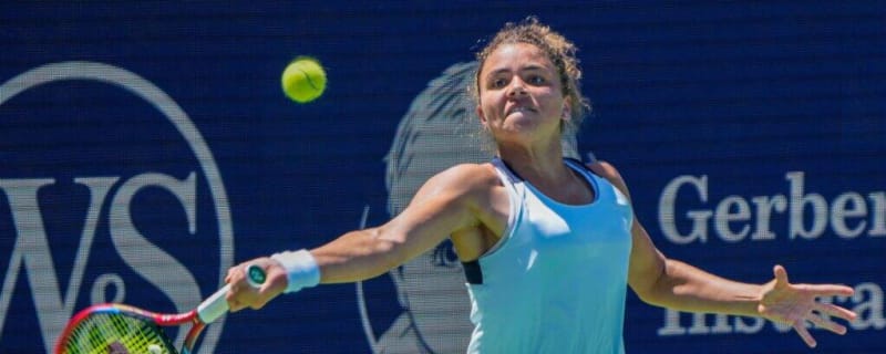 3 WTA Players Likely to Drop Out of the Top 10 in 2026
