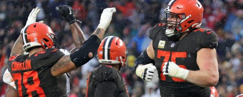 Chiefs, Browns Connected In Trade For First-Round Tackle