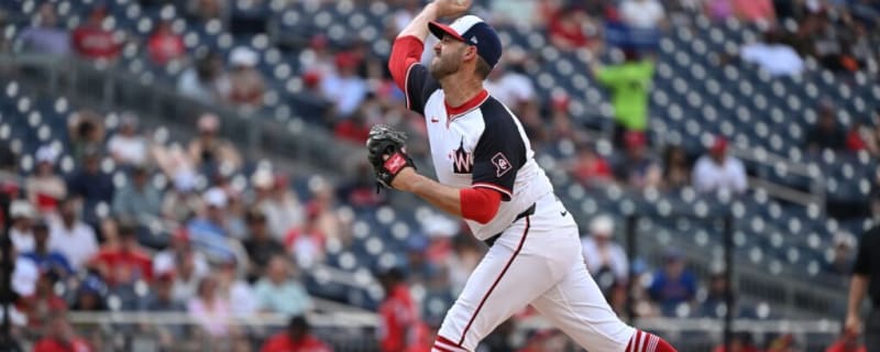 Nationals Trade Reliever to Diamondbacks for Minor League Third Baseman