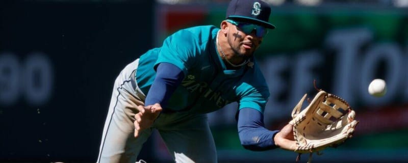 Rookie Outfielder Trying to Make Second Impression in Seattle