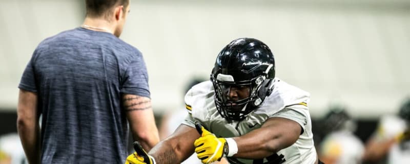 Thompson and Prysock Discuss Husky Defense, Expectations
