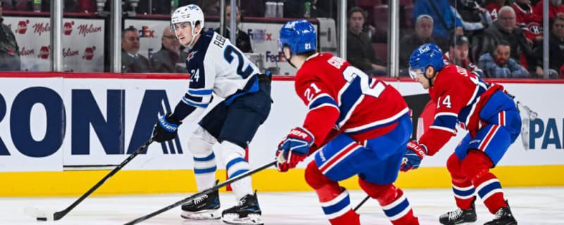 Winnipeg Jets Extend Defenceman