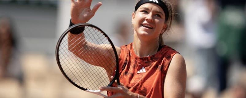 French Open: Karolina Muchová stuns Aryna Sabalenka in comeback win