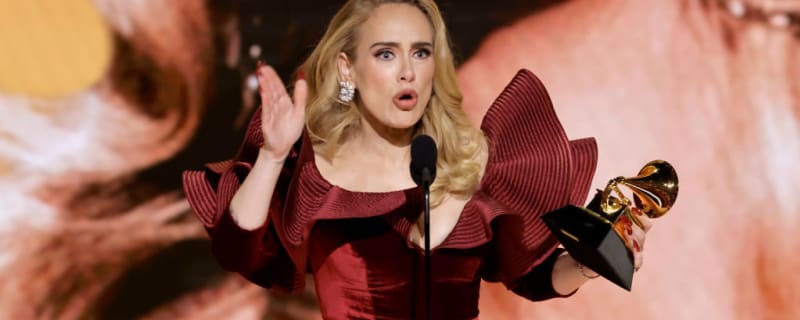 Adele&#39;s Old Mansion Now Deemed &#39;Unsellable&#39; After She Suggested to Anderson Cooper That It&#39;s Haunted
