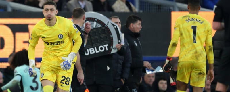 Chelsea Goalkeeper Dilemma: Robert Sanchez vs Rivals in Focus