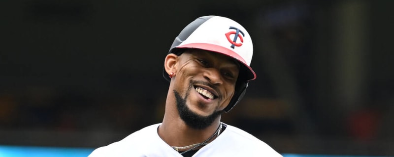 Byron Buxton has incredible reaction to Cedric Mullins robbing home run