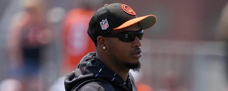 Bengals still without two stars amid contract demands