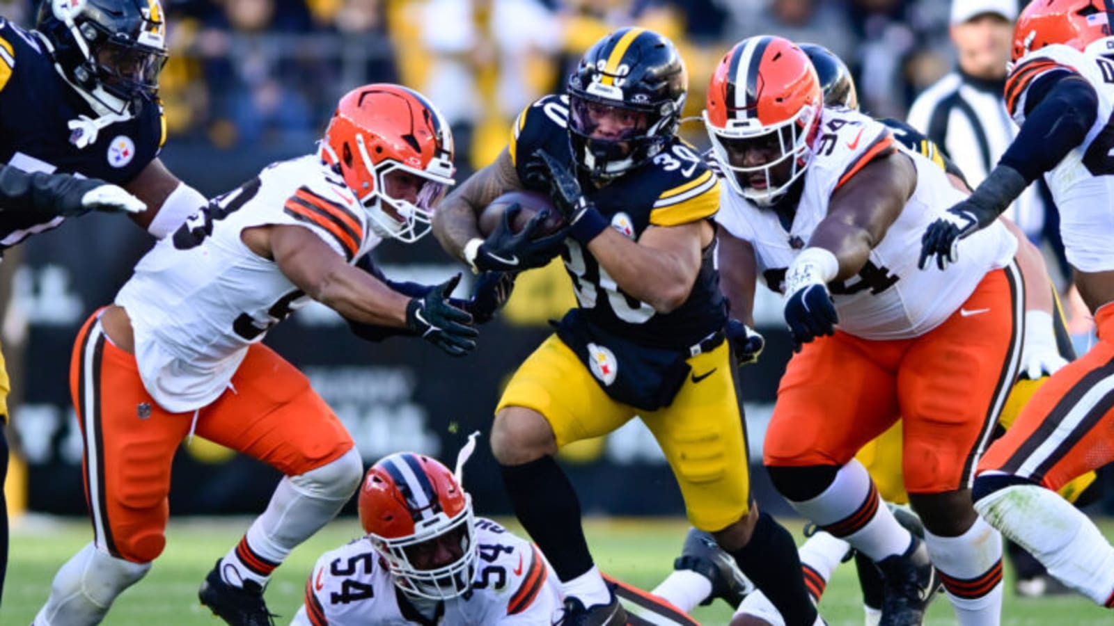 Omar Khan Reveals Steelers Plans for Jaylen Warren