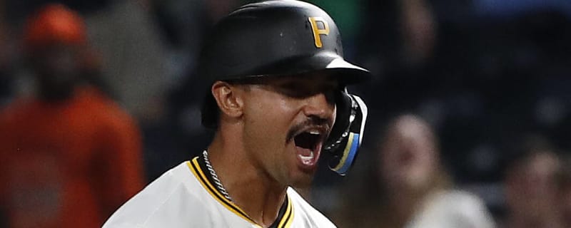 Gonzales Delivers Walk-Off Win After Pirates Mount 9th-Inning Comeback Against Giants