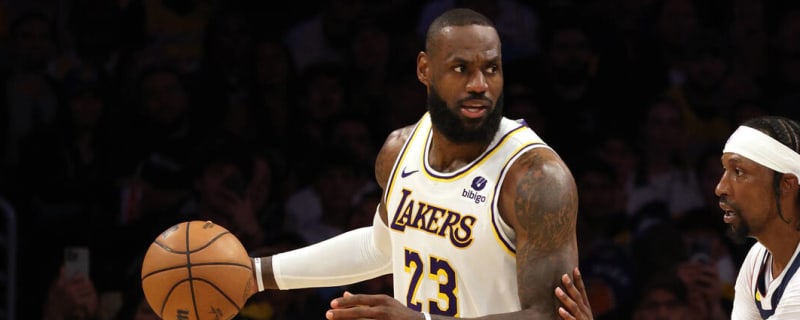 Report: LeBron James Wasn’t Happy Darvin Ham Tried To Limit His Minutes