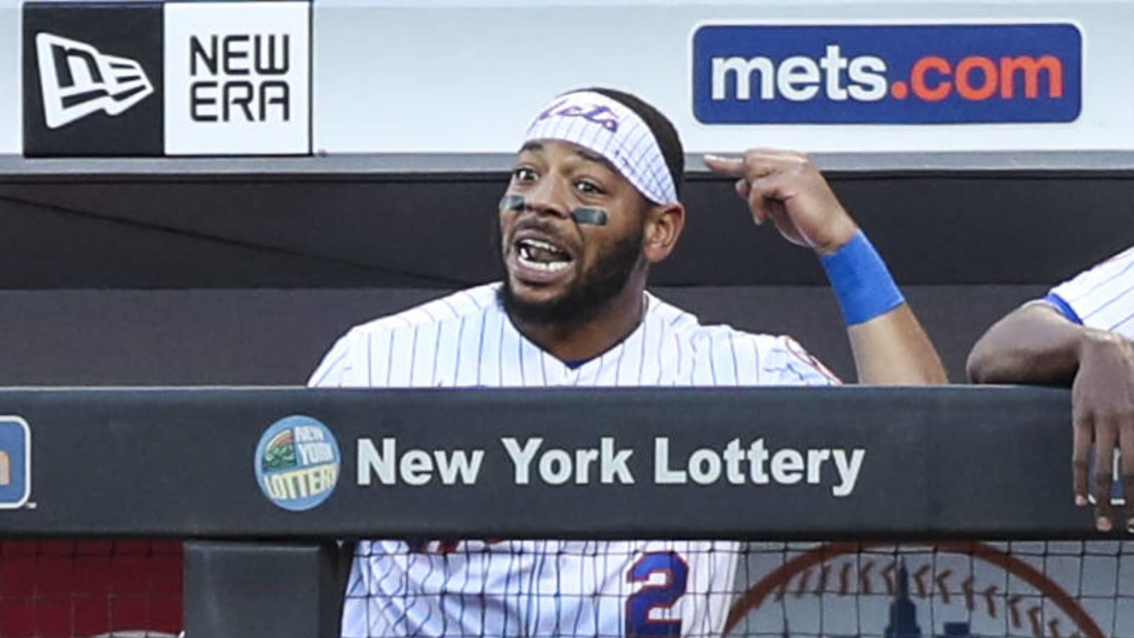 Mets' Dominic Smith tells Phillies' Jose Alvarado to meet him in tunnel after on-field scuffle