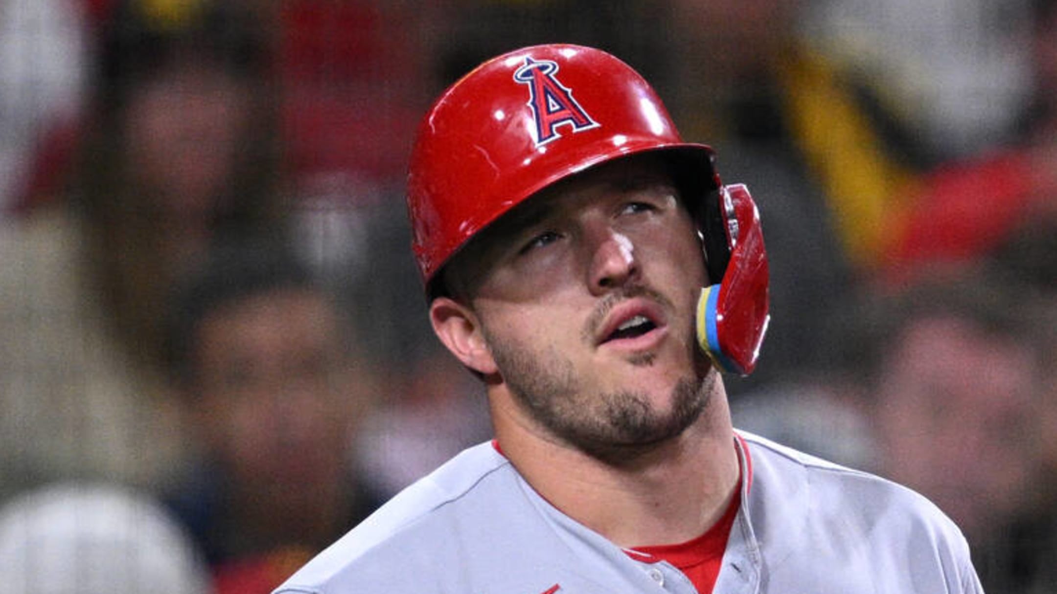 Angels place Mike Trout on IL with left hamate fracture