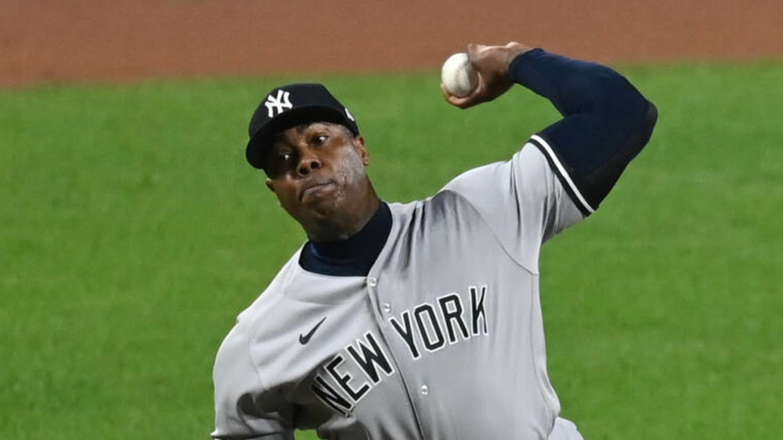 Report: Yankees closer Chapman dealing with Achilles injury