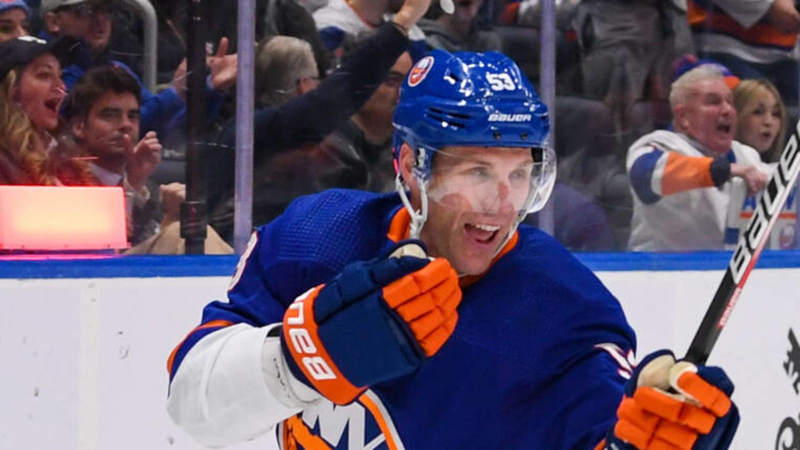 Islanders place veteran forward Casey Cizikas on IR