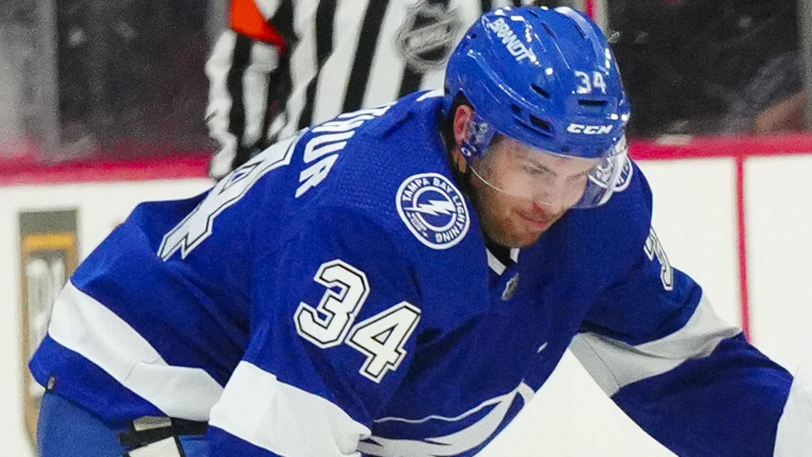 Lightning acquire Lukas Svejkovsky from Penguins for Bennett MacArthur