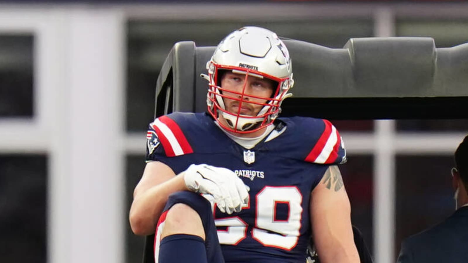 Patriots place key offensive lineman on IR