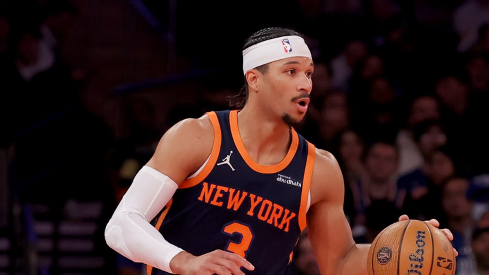 Watch: Knicks bank on Hart's passing to advance in NBA Cup