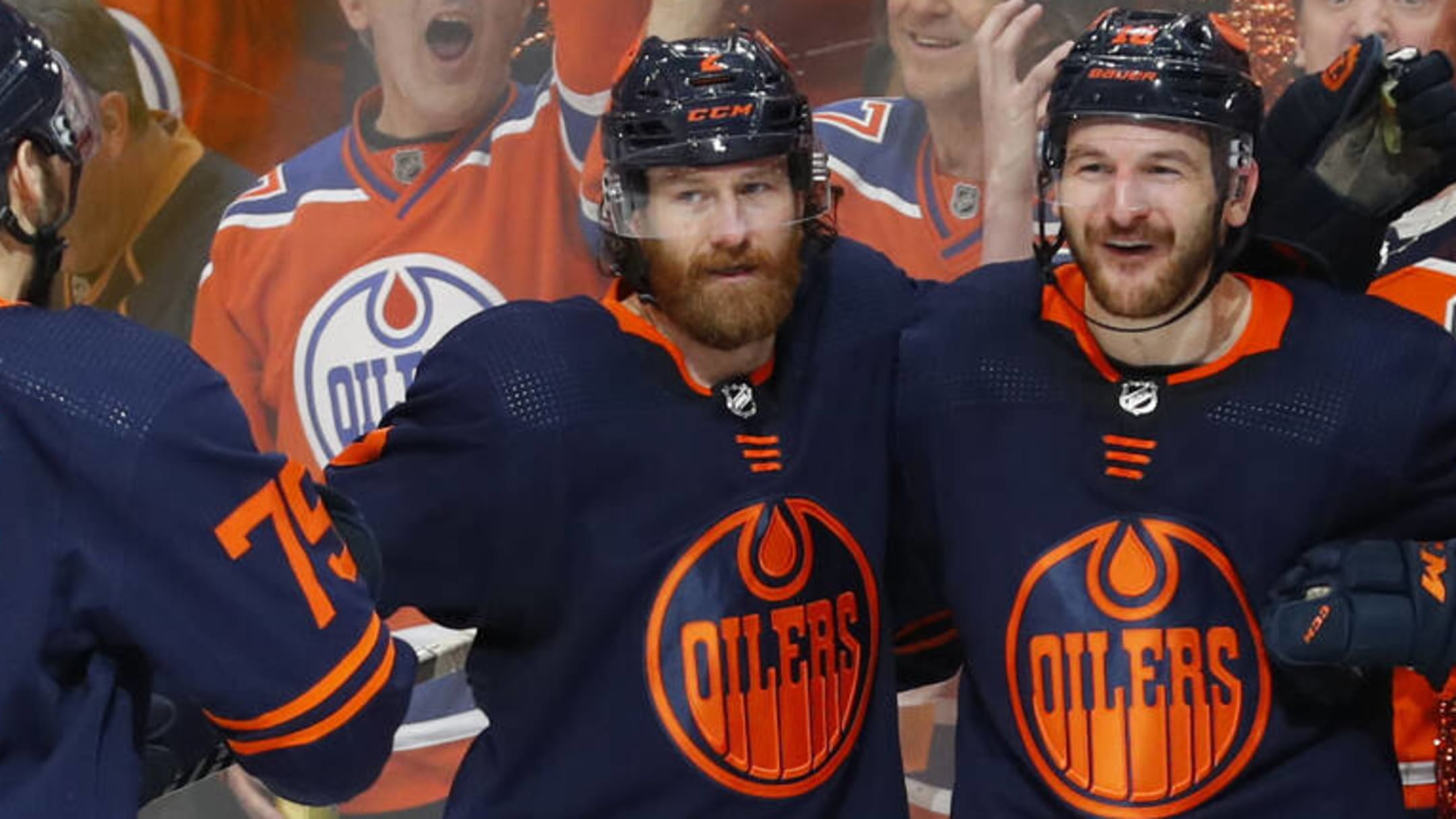 Duncan Keith thanks Blackhawks' fans as he gets the chance to play closer  to family with the Oilers