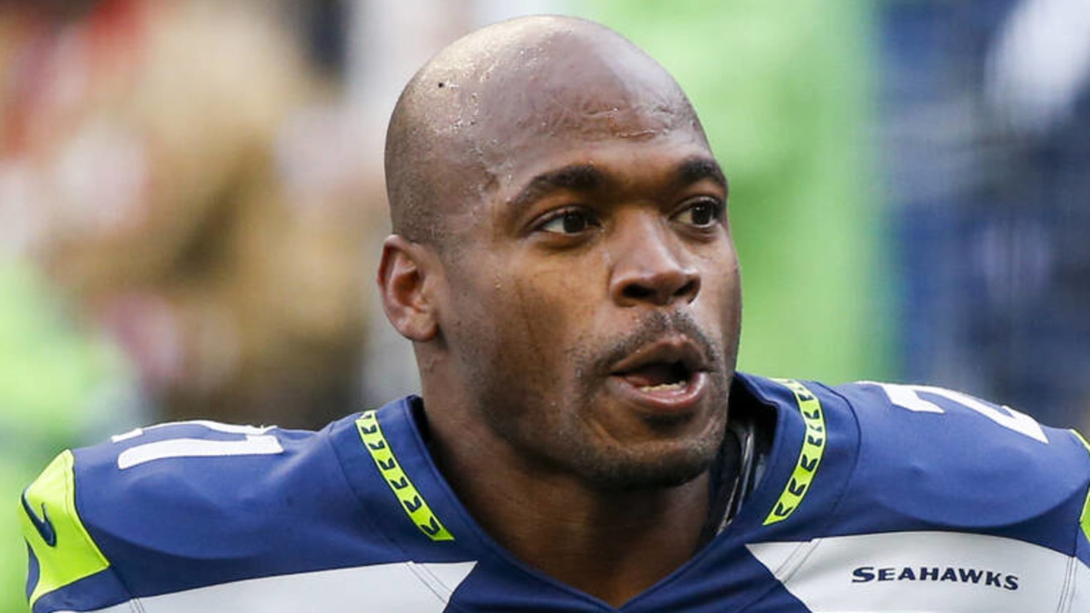 Report: Adrian Peterson and Le'Veon Bell in talks over boxing