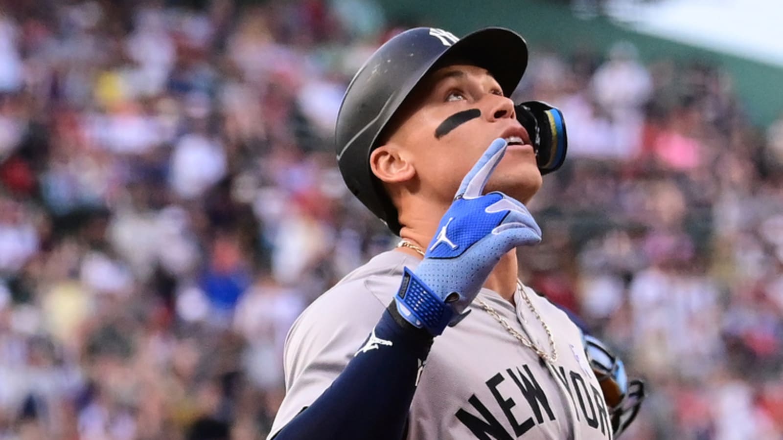 Yankee fans completely take over Fenway Park during Red Sox series