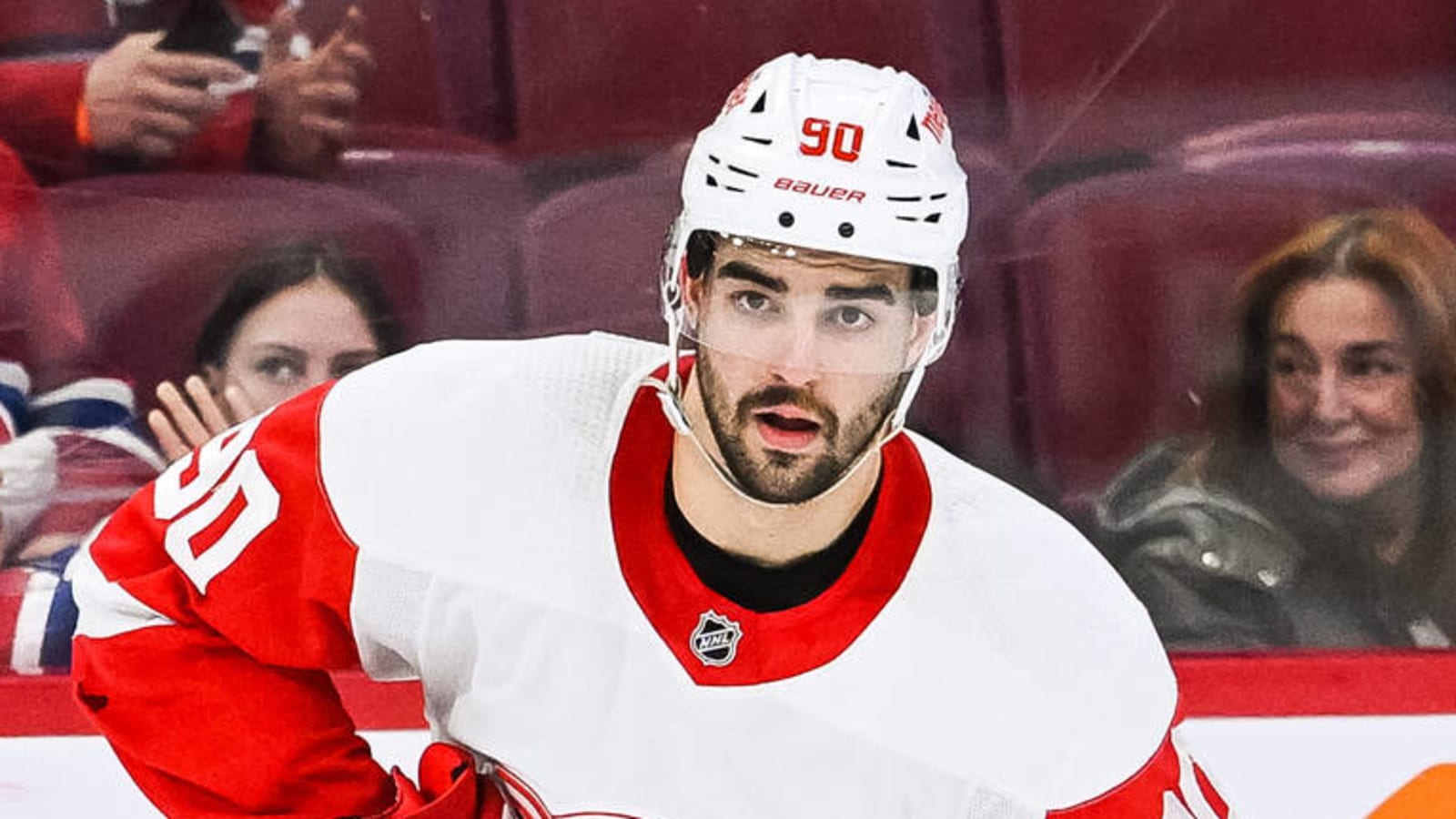 Red Wings re-sign Joe Veleno to a one-year deal