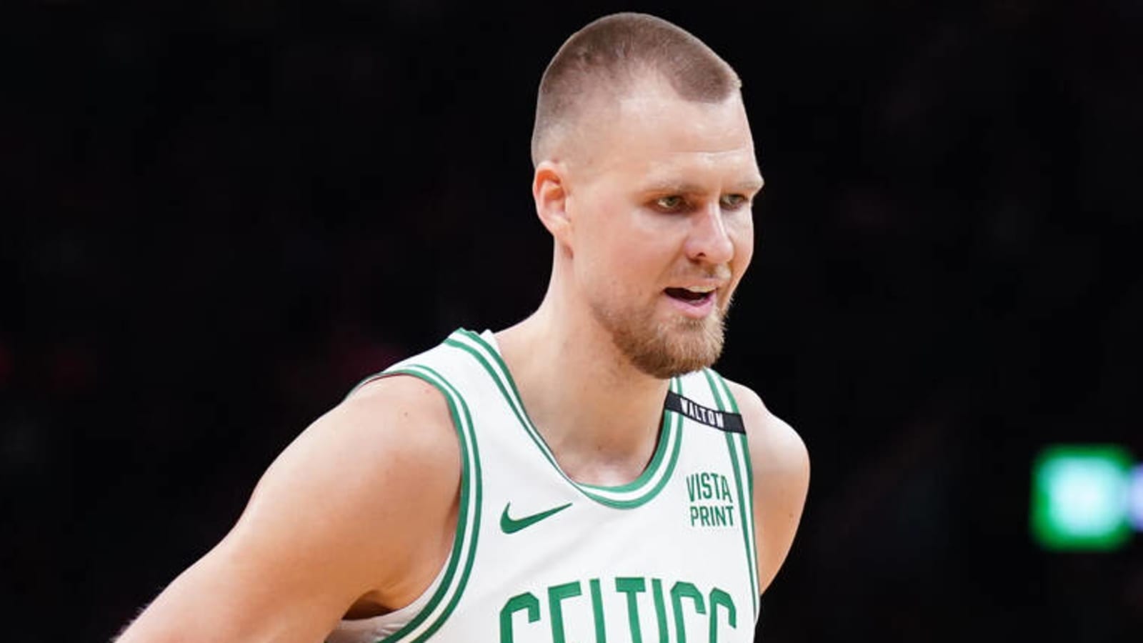Porzingis' new injury leaves door cracked for Mavs comeback