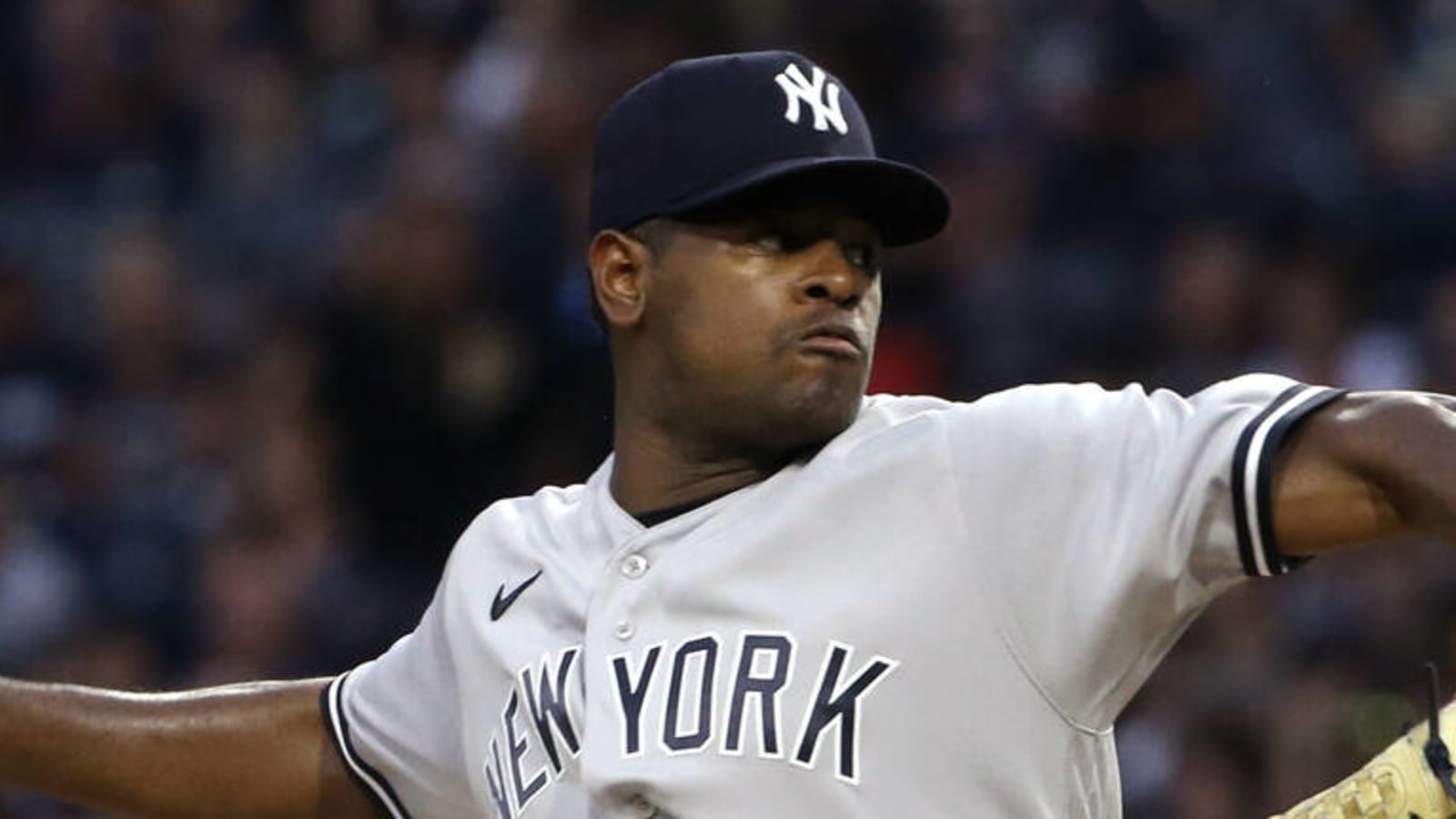 Yankees place SP Luis Severino on 15-day IL with strained right lat