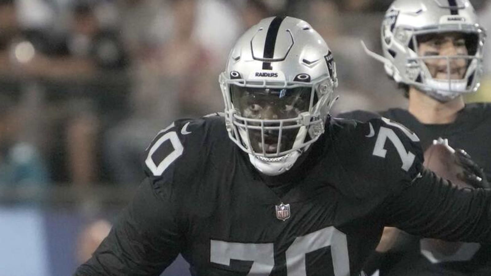 Chargers sign former first-round pick to deal