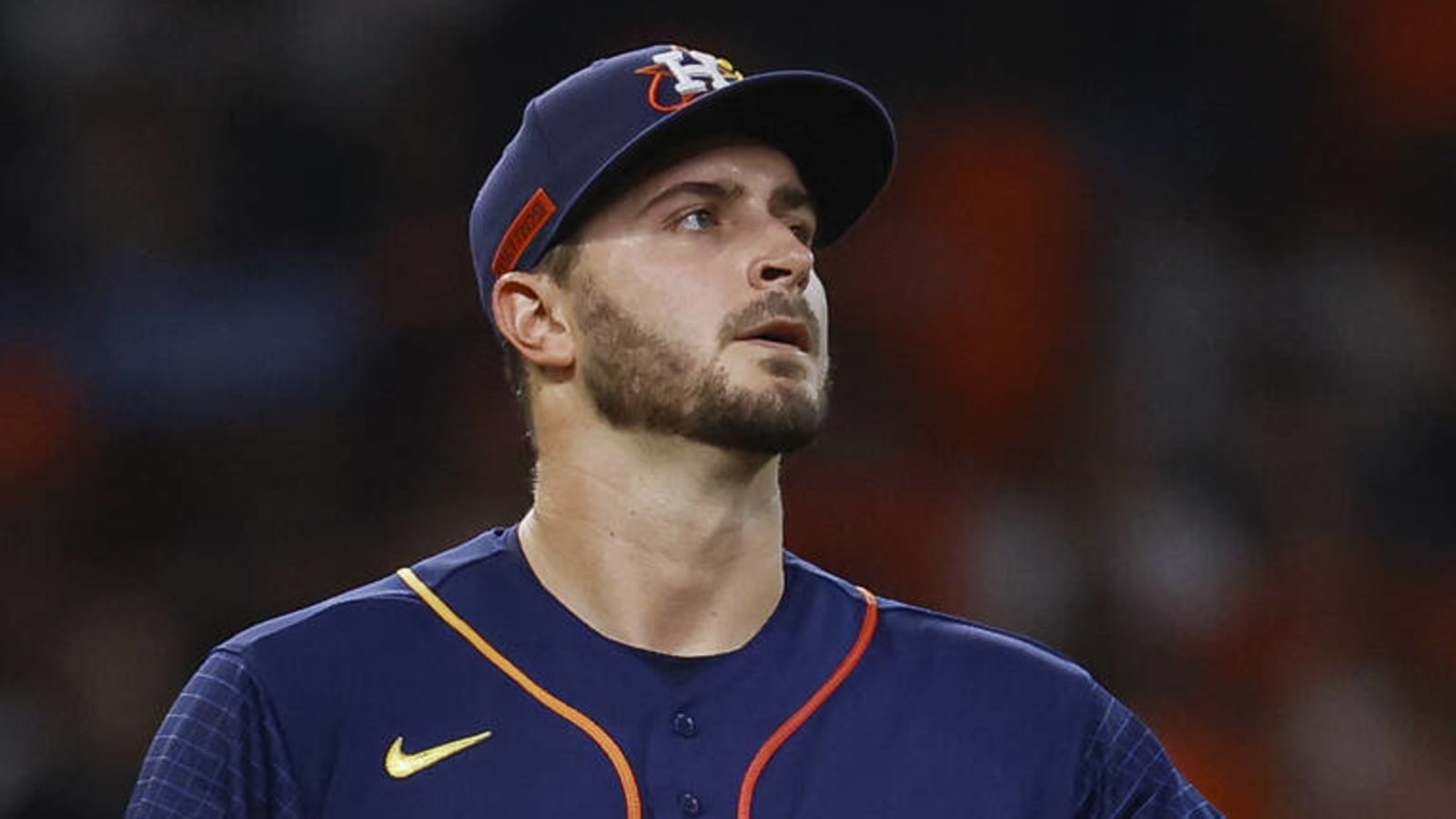 Astros pitcher Jake Odorizzi carted off with leg injury