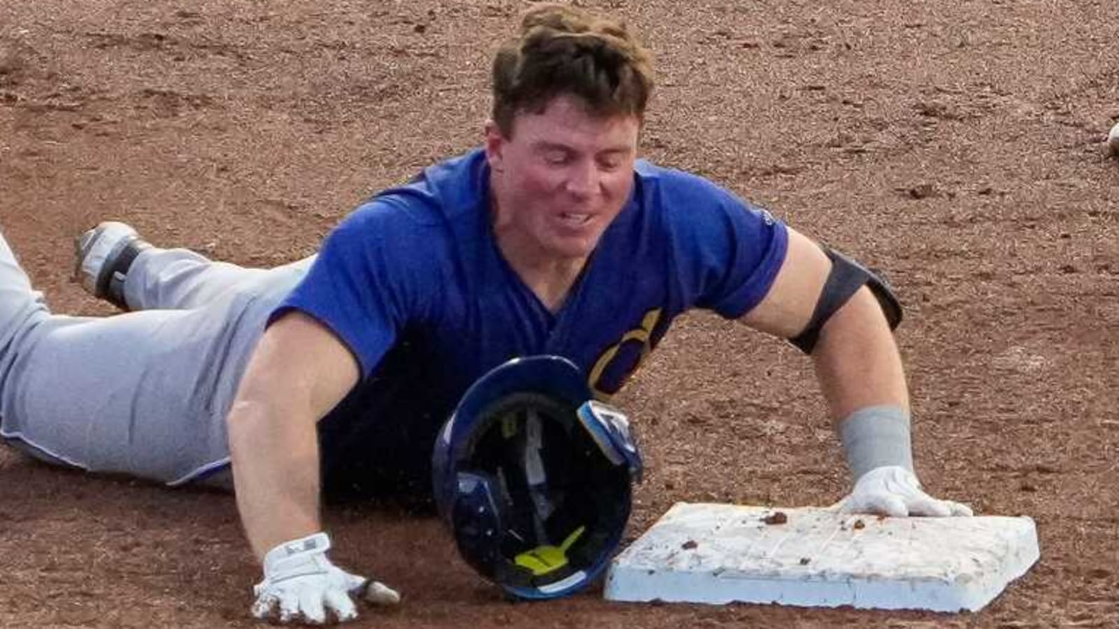 Giants Outright Jakson Reetz
