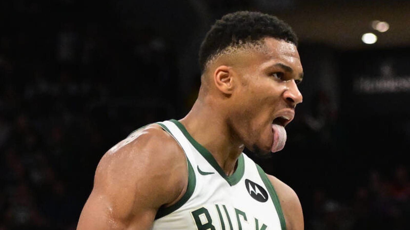 Antetokounmpo signs three-year extension worth $186M