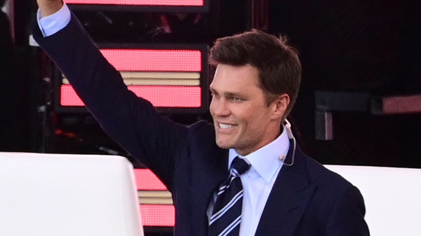 Tom Brady makes his broadcasting debut during UFL championship