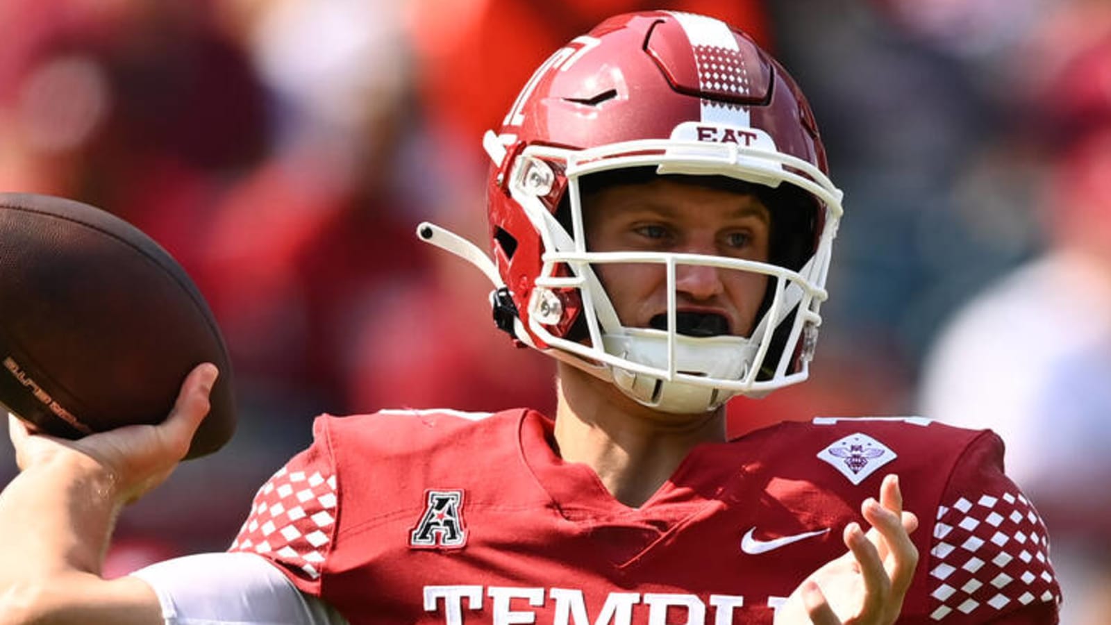 Kurt Warner's son, E.J., makes start at QB for Temple as true freshman