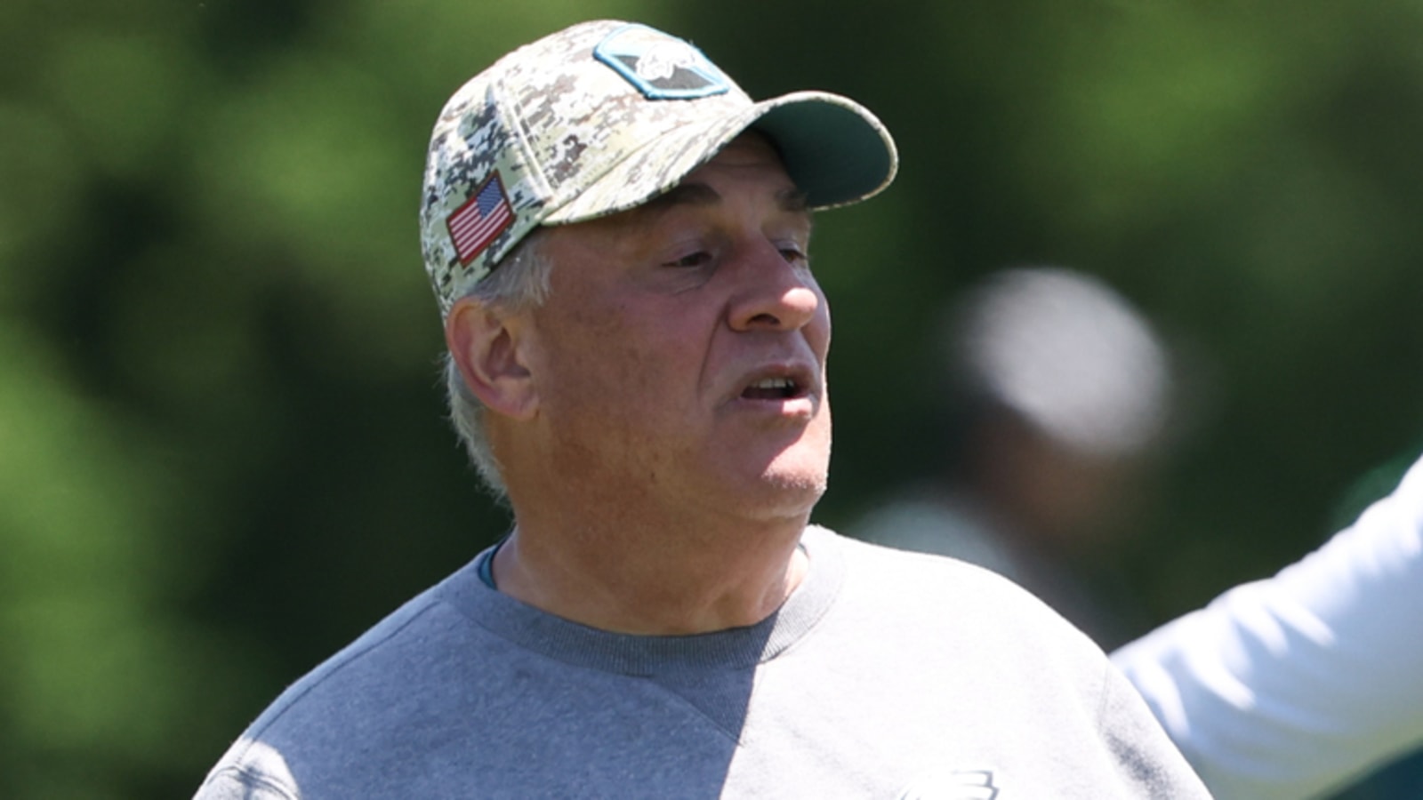 Veteran Eagles Linebacker Wants To Show Vic Fangio He Can Rush Passer