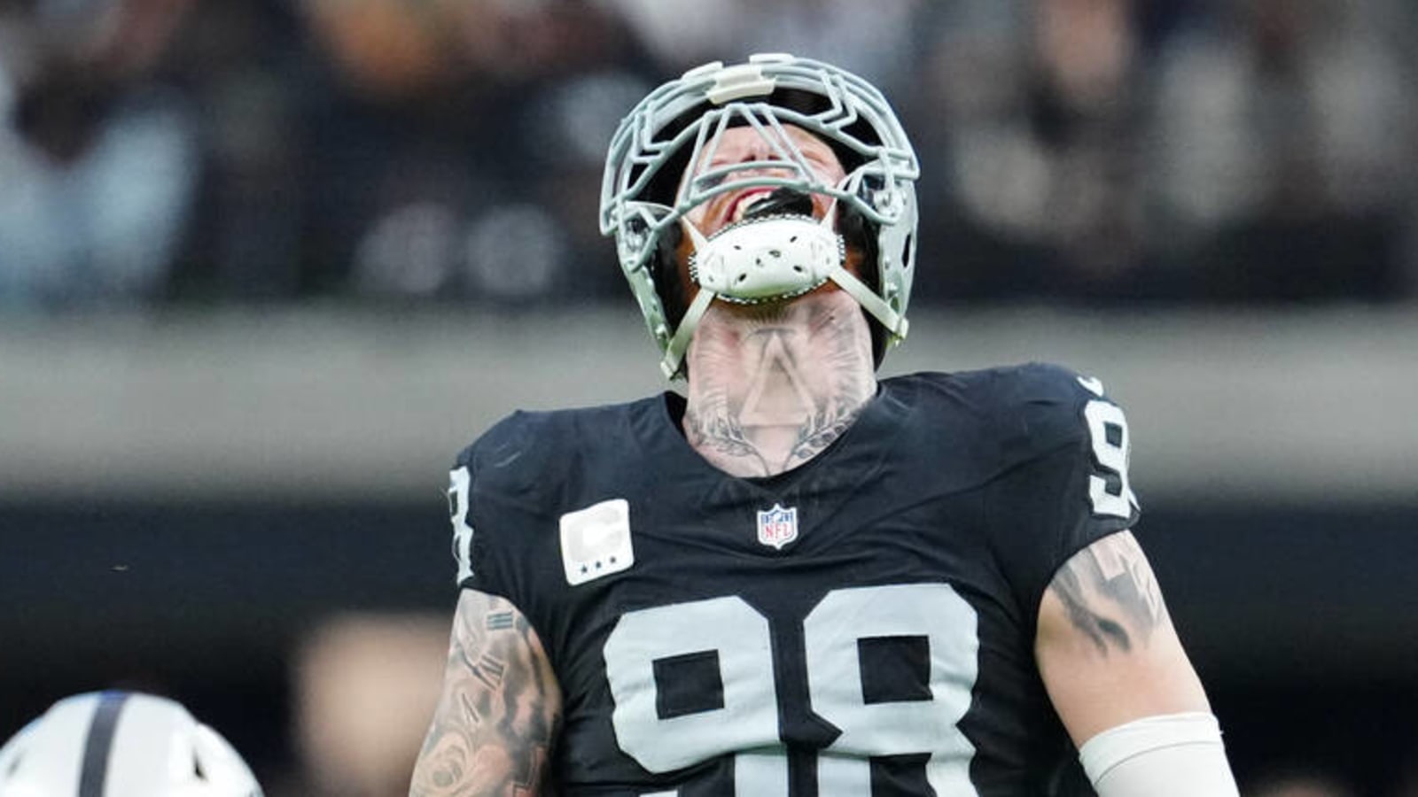 Raiders rework contract of star defender Maxx Crosby