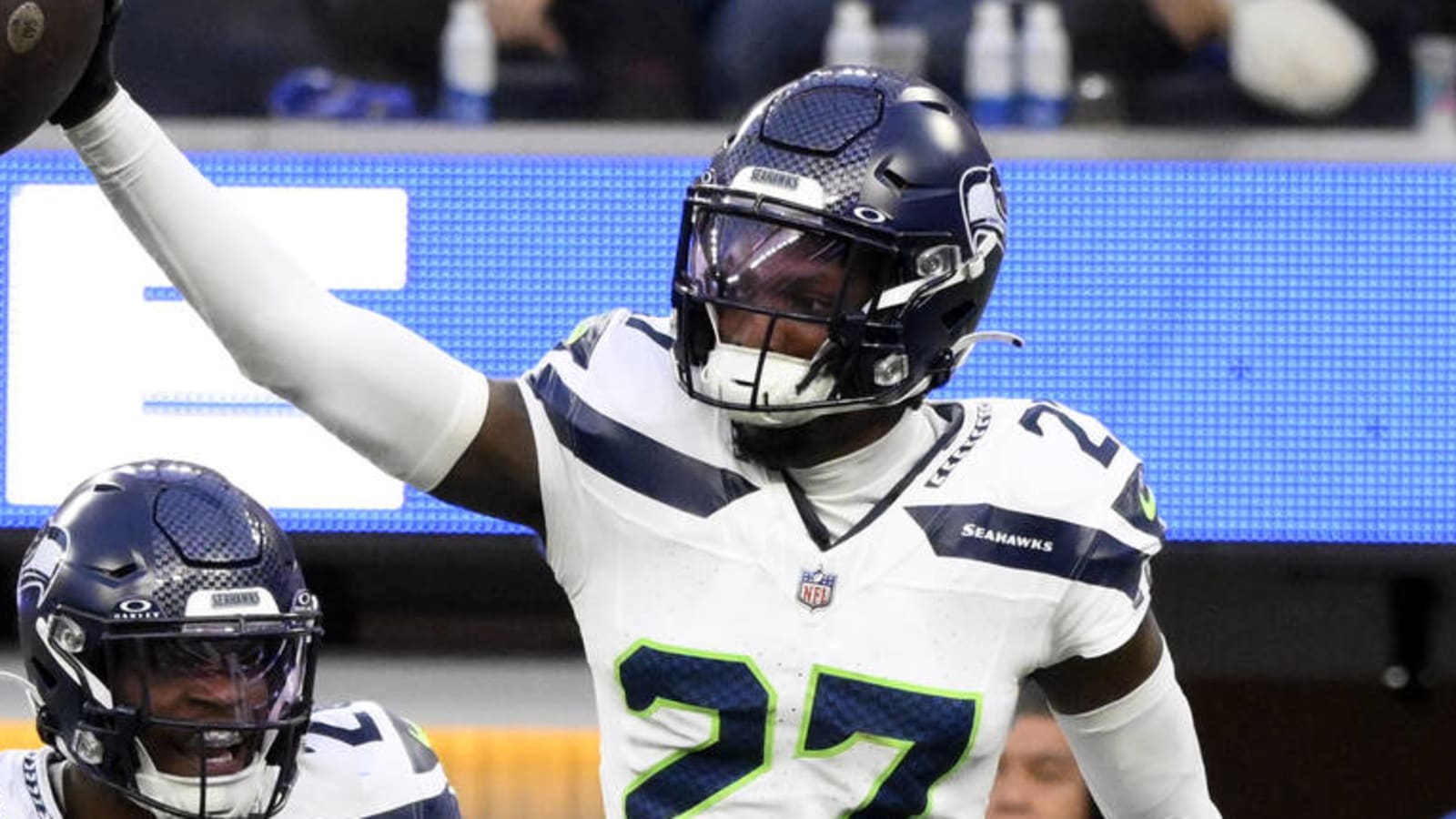 Seahawks bench Pro Bowl CB to start ‘Monday Night Football’