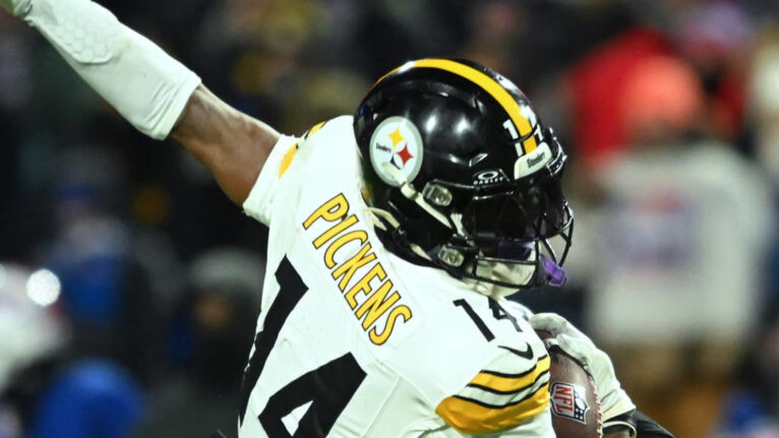 Steelers' Pickens rips referees after team’s playoff loss