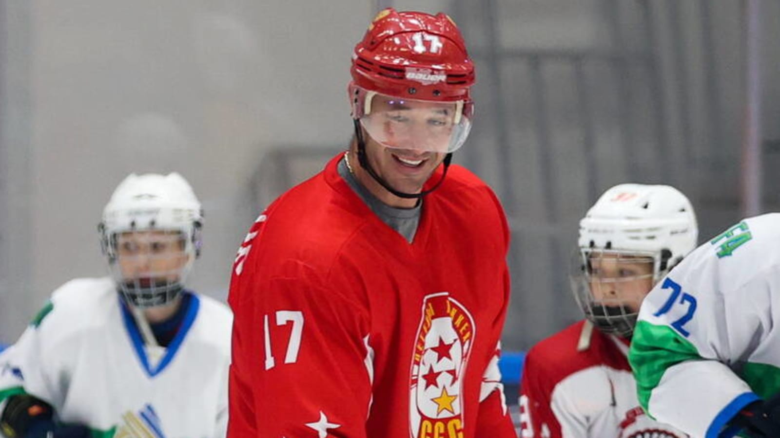 Former NHL All-Star signs in KHL after two-year layoff