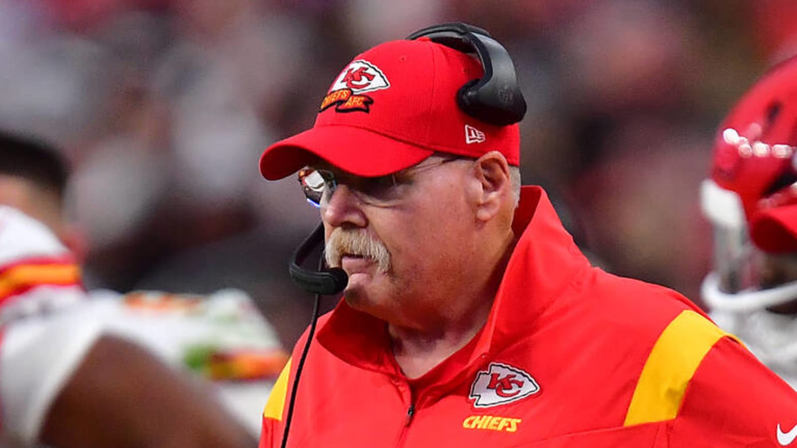 Penalty ruins Chiefs' spinning huddle trick play
