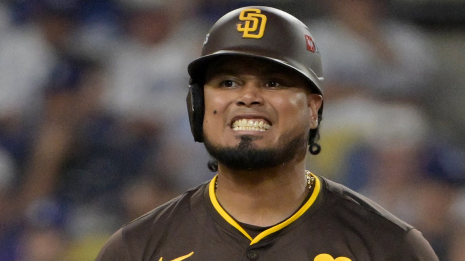 What should the Padres do with Luis Arraez?