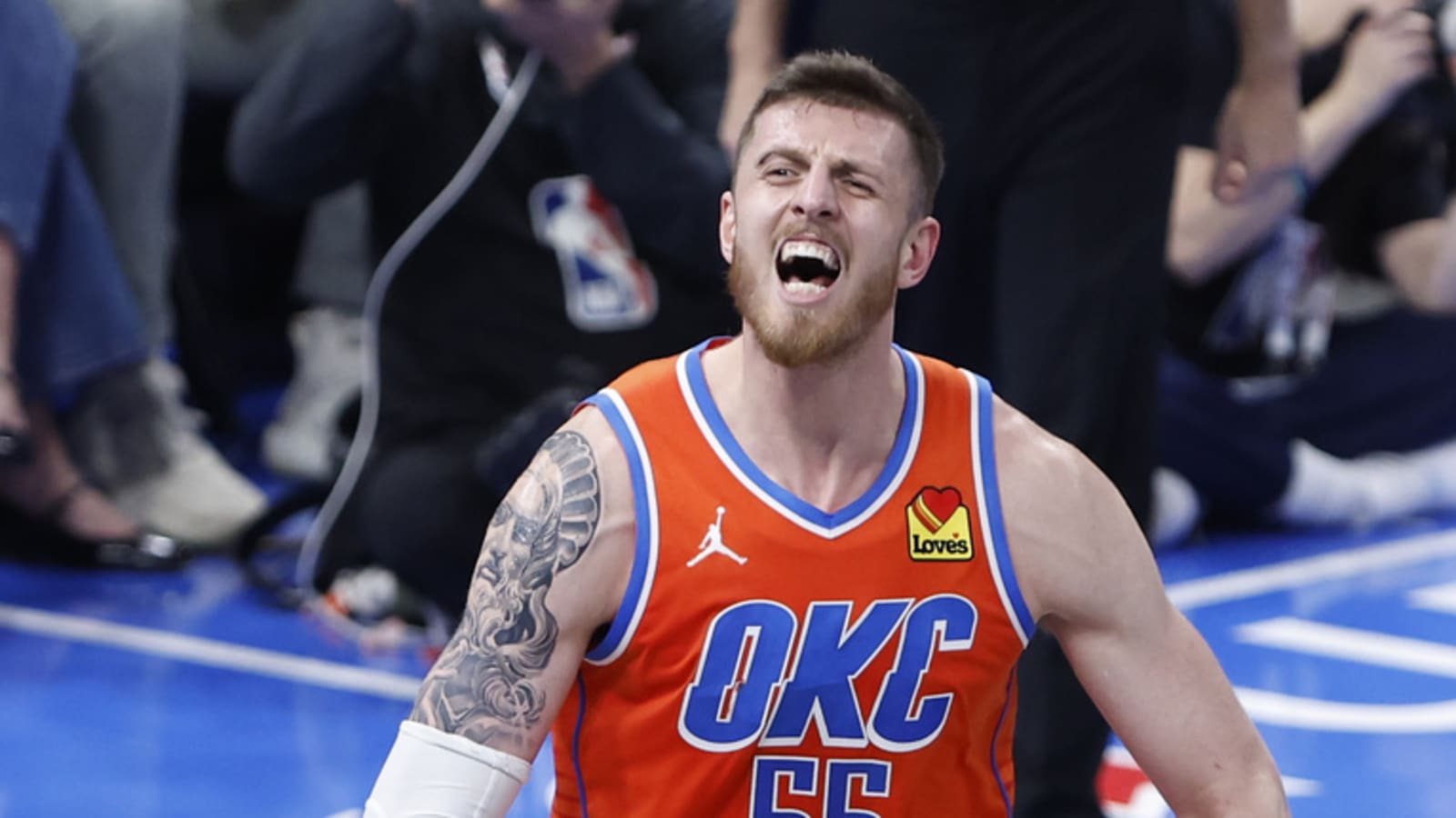 Watch: Hartenstein helps Thunder shred Bucks early in NBA Cup final