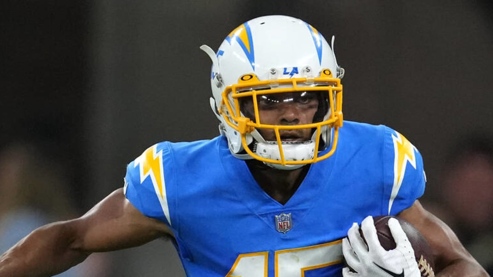 Chargers bring back Guyton on new deal