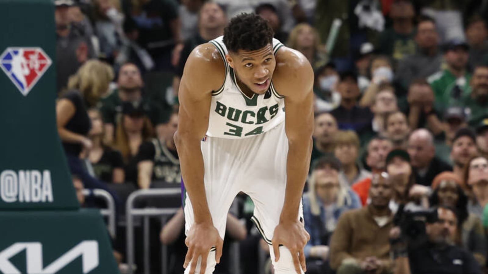 Giannis Antetokounmpo has funny reason for not criticizing refs