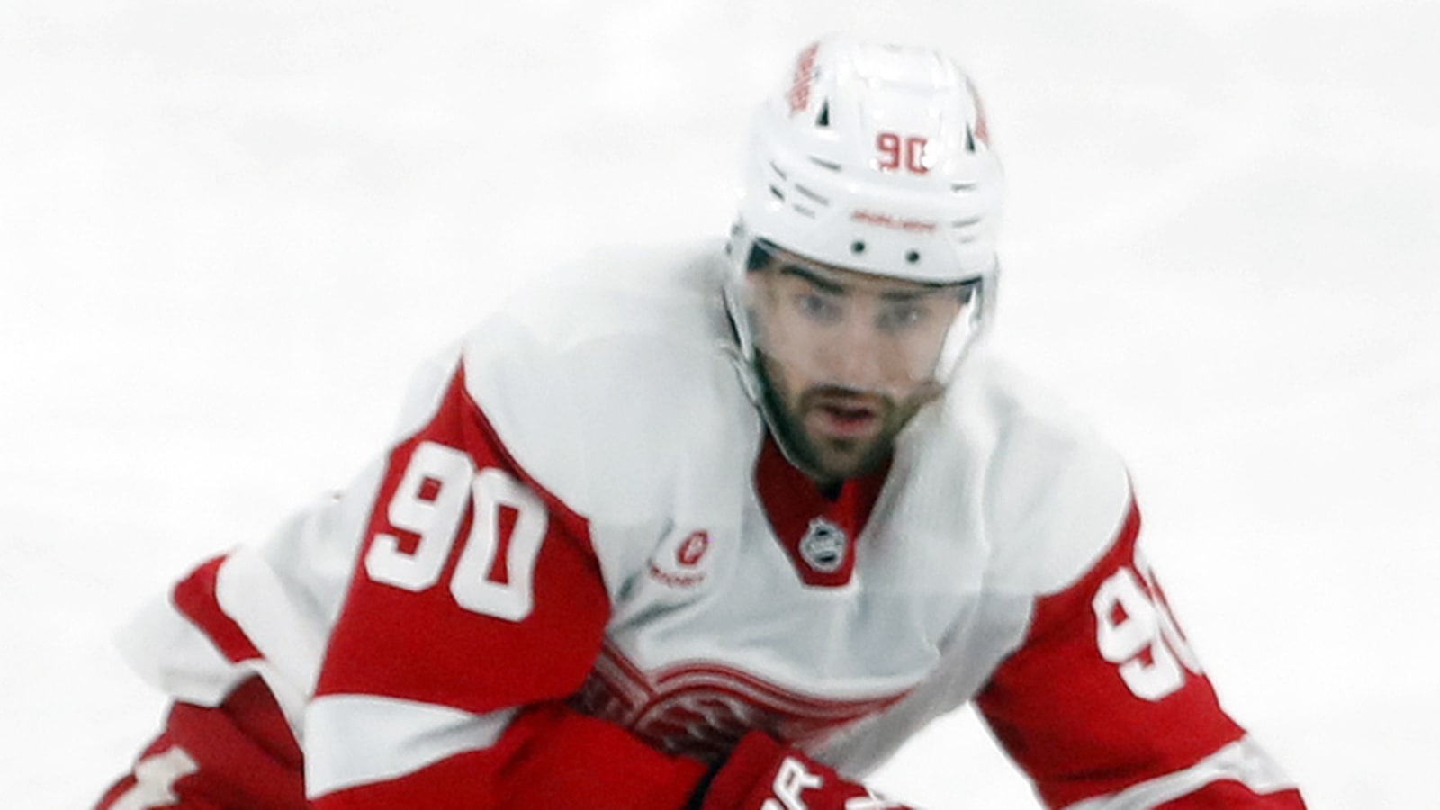 Red Wings sign reserve center to two-year contract