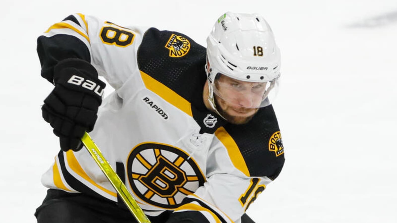 Bruins extend Zacha with four-year deal